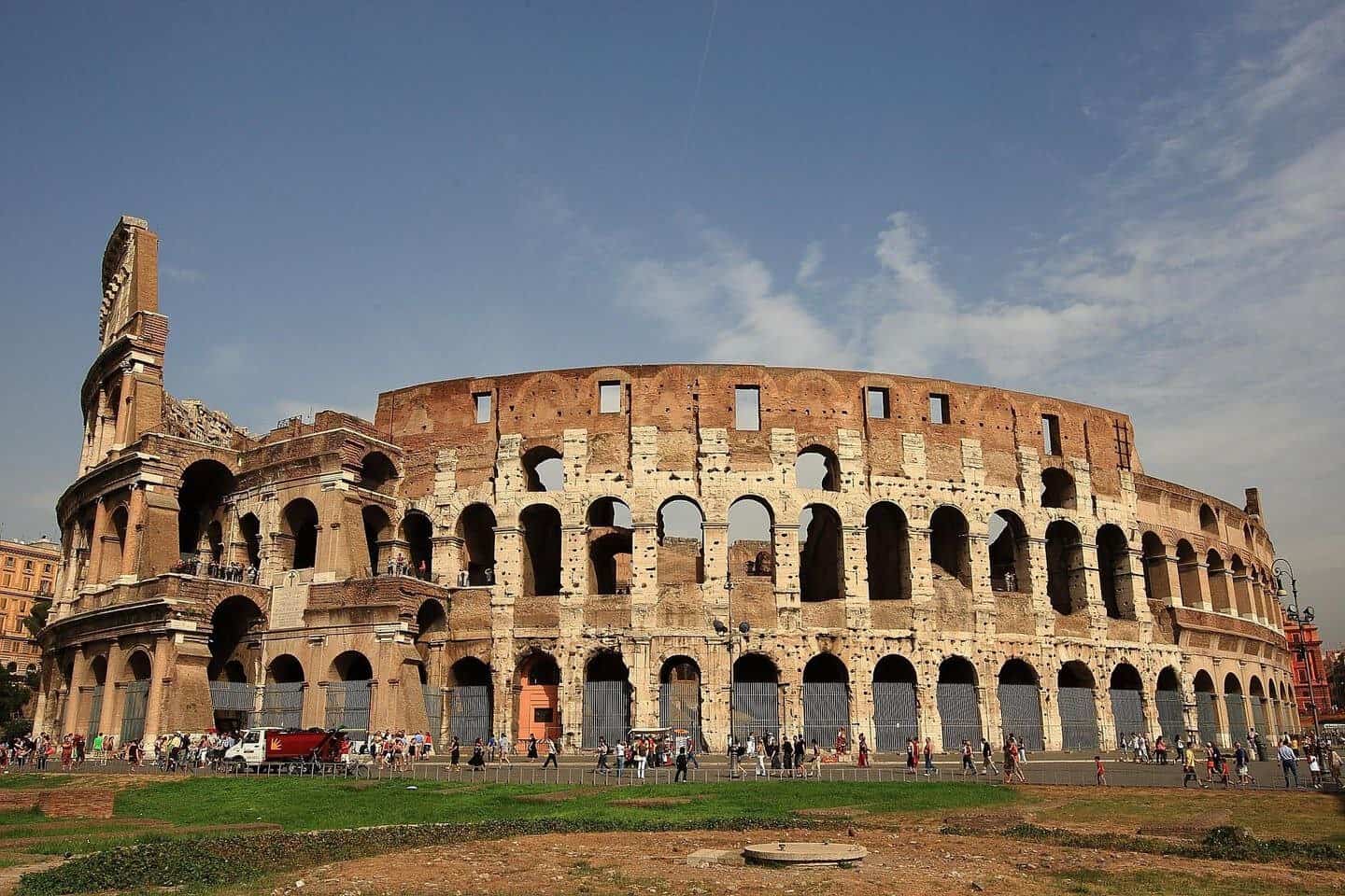 Colosseumul din Roma, închis astăzi după o tragedie. Ce s-a întâmplat cu un tânăr de doar 22 de ani Colosseumul din Roma, închis astăzi după o tragedie. Ce s-a întâmplat cu un tânăr de doar 22 de ani