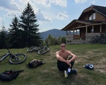 David Popovici, vacanță departe de agitație. Locul din România care l-a impresionat. „Mă dureau picioarele de nu mai puteam”