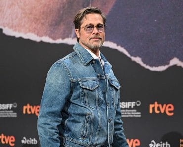 Brad Pitt, apariție inedită alături de iubita sa. Cum s-au afișat cei doi pe covorul roșu Brad Pitt, apariție inedită alături de iubita sa. Cum s-au afișat cei doi pe covorul roșu