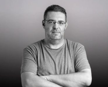 A murit jurnalistul Patrick André de Hillerin, la doar 52 de ani. A fost unul dintre fondatorii Academiei Cațavencu