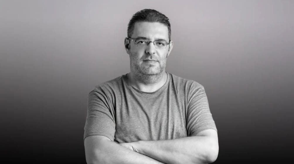 A murit jurnalistul Patrick André de Hillerin, la doar 52 de ani. A fost unul dintre fondatorii Academiei Cațavencu