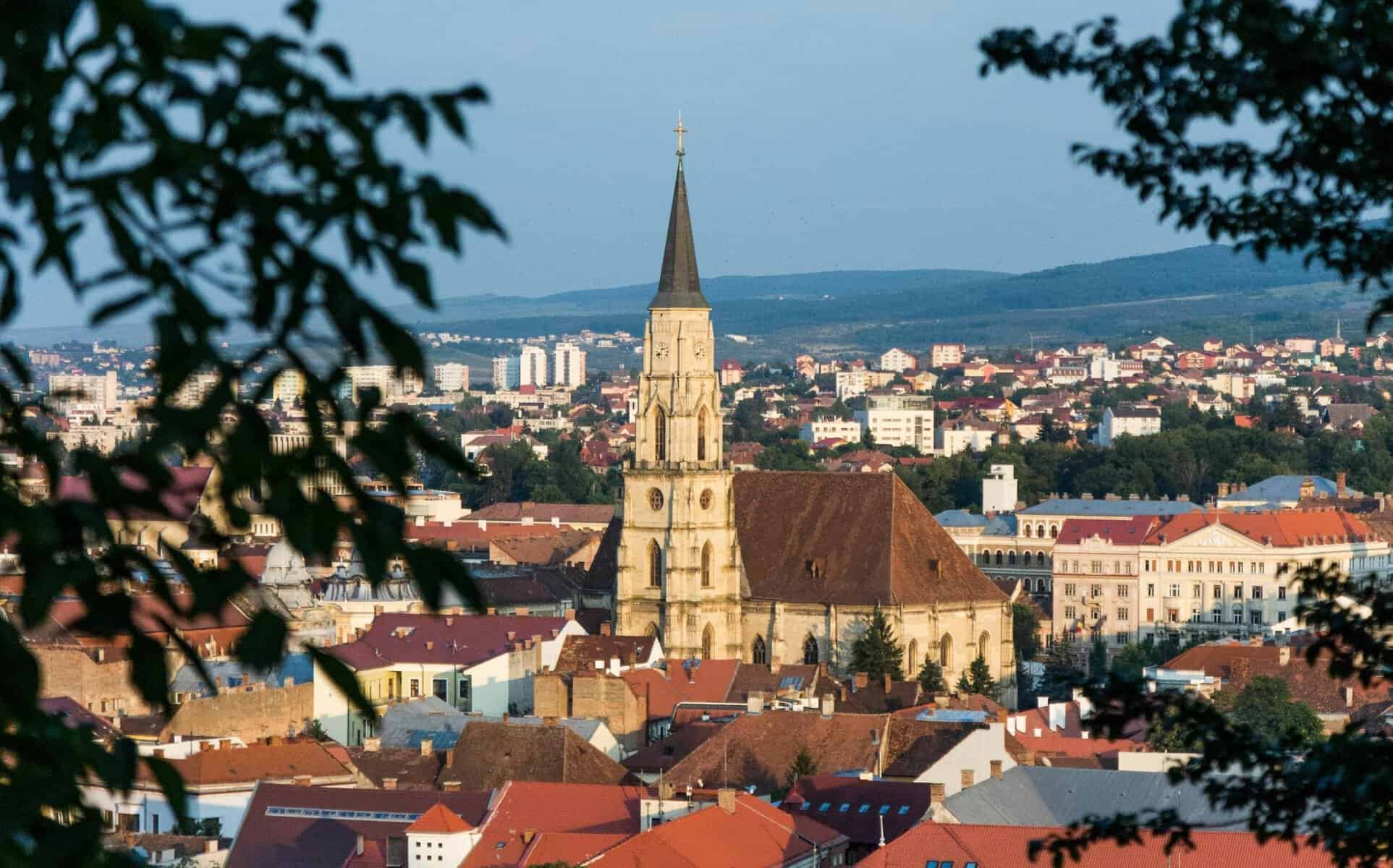 Caz șocant în Cluj. O femeie plină de sânge și un bărbat mutilat au fost descoperiți de autorități