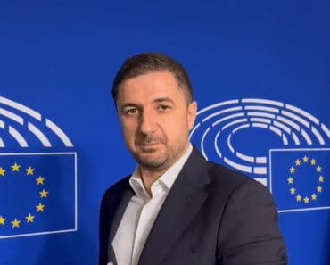 Axinia (AUR): „Au renunțat la Legea salarizării unitare”. Europarlamentarul acuză coaliția că pasează responsabilitatea Axinia (AUR): „Au renunțat la Legea salarizării unitare”. Europarlamentarul acuză coaliția că pasează responsabilitatea
