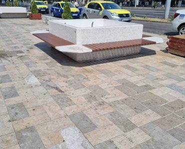 Consilierul local Mihai Apostolache, despre noile ghivece din centrul Ploieștiului: „Este inutil să investești în mobilier modern dacă fundamentul arată jalnic” Consilierul local Mihai Apostolache, despre noile ghivece din centrul Ploieștiului: „Este inutil să investești în mobilier modern dacă fundamentul arată jalnic”