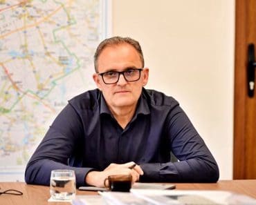 Peste 8 milioane de lei pentru modernizarea infrastructurii de apă din Tinosu. Consiliul Județean Prahova recepționează mâine lucrările Peste 8 milioane de lei pentru modernizarea infrastructurii de apă din Tinosu. Consiliul Județean Prahova recepționează mâine lucrările