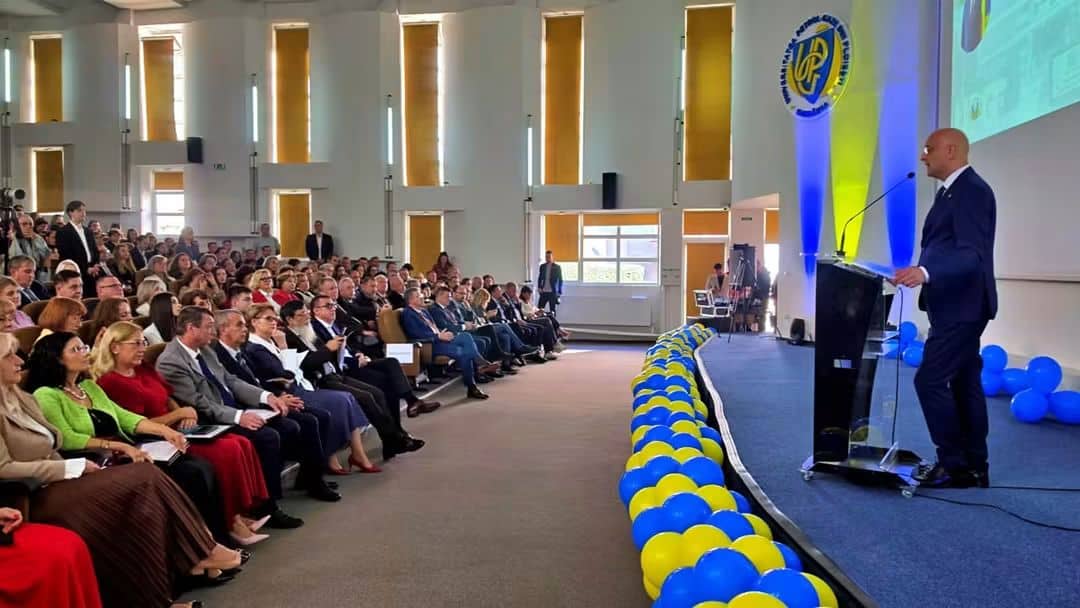 „Profitați de toate oportunitățile pe care această epocă vi le oferă!” Mesajul prefectului Daniel Nicodim pentru studenții UPG „Profitați de toate oportunitățile pe care această epocă vi le oferă!” Mesajul prefectului Daniel Nicodim pentru studenții UPG