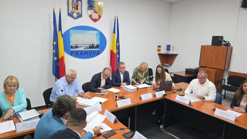 Consiliul Județean a găsit soluția ca elevii să nu plătească în plus la microbuz. Stația de Spitalul Județean, eliminată