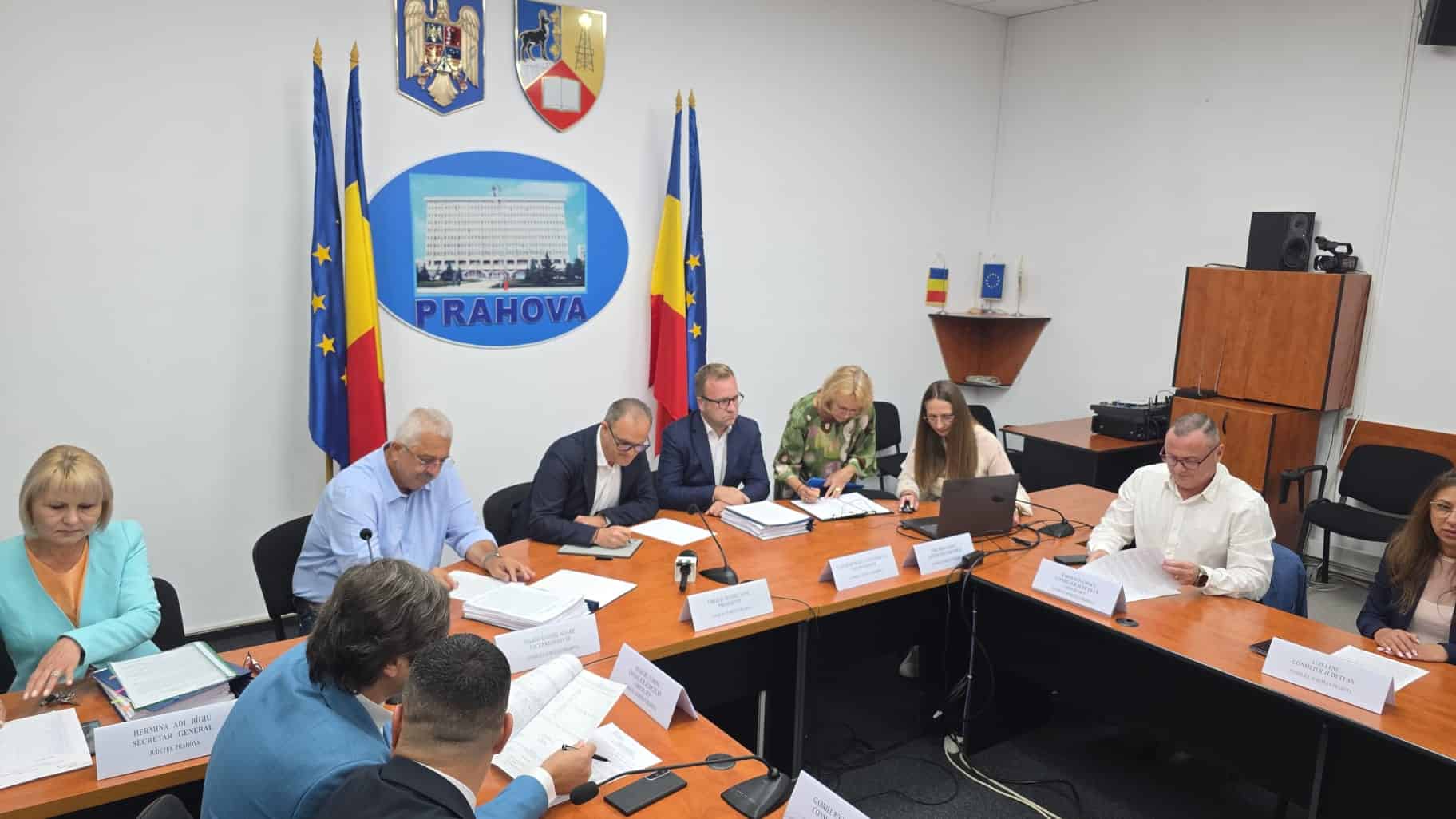 Consiliul Județean a găsit soluția ca elevii să nu plătească în plus la microbuz. Stația de Spitalul Județean, eliminată