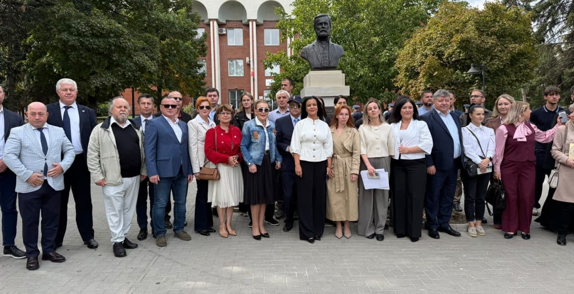 Sub semnul lui Constantin Stere – ziua a doua. Monument dedicat patriotului basarabean Emanuil Gavrilița, inaugurat la Chișinău