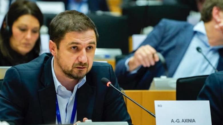 Adrian Axinia (AUR), atac la adresa lui Nicușor Dan după desemnarea lui Siegfried Mureșan: „Bruxelles-ul și Berlinul ar urma să preia oficial controlul asupra României”