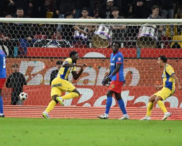 Malula, baby! Cel mai înalt jucător al Petrolului un nou gol cu capul