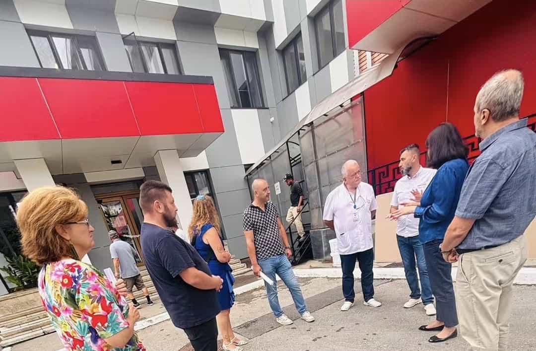 Spitalul Municipal Câmpina intră în linie dreaptă: liftul, hidranții și stația de pompare, următoarele etape ale lucrărilor Spitalul Municipal Câmpina intră în linie dreaptă: liftul, hidranții și stația de pompare, următoarele etape ale lucrărilor