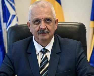Vicele CJ Prahova Mario Soare, prezent la reuniunea PSD de la Sinaia, propune „zece porunci” pentru energia României Vicele CJ Prahova Mario Soare, prezent la reuniunea PSD de la Sinaia, propune „zece porunci” pentru energia României