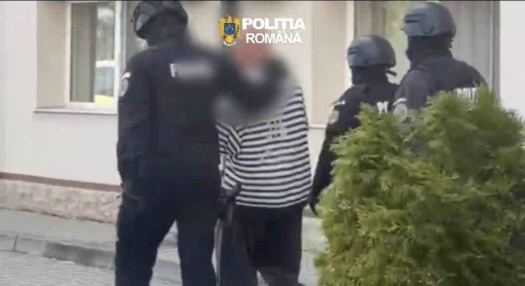 Un bărbat din comuna Florești a fost ridicat de mascați după ce a pus doi minori să incendieze o mașină