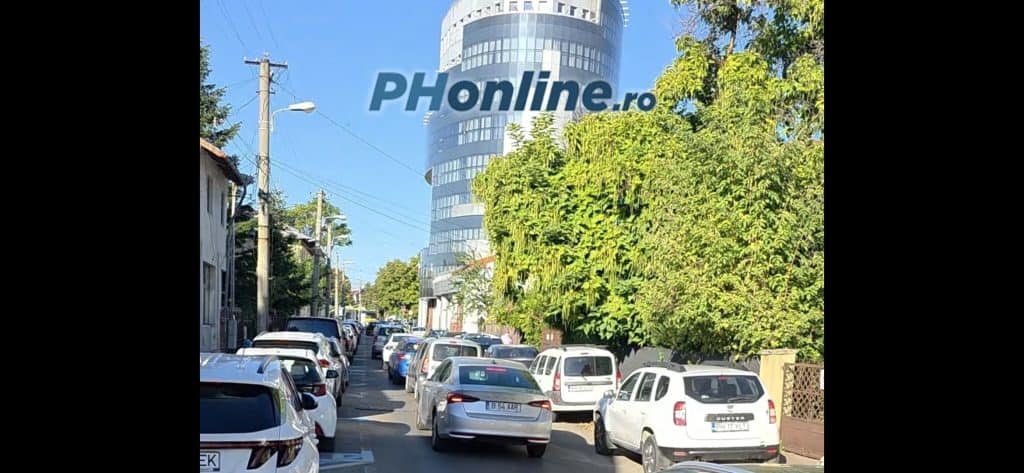 Prima zi de școală a blocat traficul în Ploiești. Se circulă bară la bară în zonele unităților de învățământ