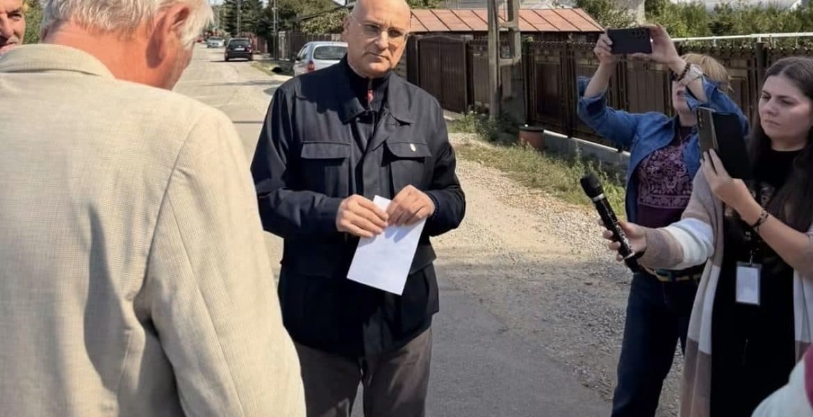 Prefectul Daniel Nicodim cere controale urgente la rafinăria Vega, după reclamațiile localnicilor privind poluarea