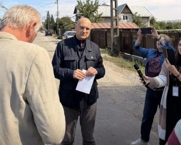Prefectul Daniel Nicodim cere controale urgente la rafinăria Vega, după reclamațiile localnicilor privind poluarea