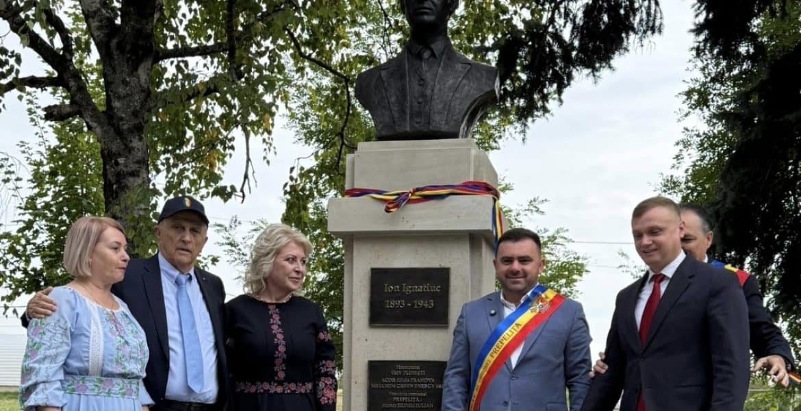 Sub semnul lui Constantin Stere – ziua a treia. Bustul lui Ion Ignatiuc, inaugurat în Republica Moldova