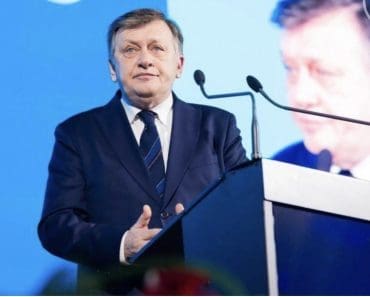 ‘PNL este de o stupiditate fără egal’: Crin Antonescu, atac la partid și la ‘eroul’ Siegfried Mureșan ‘PNL este de o stupiditate fără egal’: Crin Antonescu, atac la partid și la ‘eroul’ Siegfried Mureșan