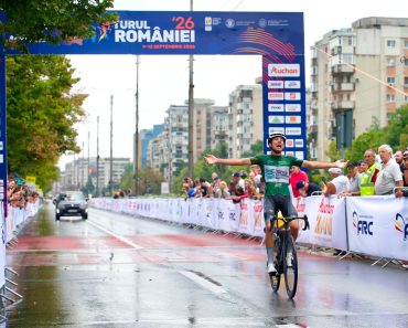 Răsturnare spectaculoasă de situație în Turul României, în etapa 4, de la Brașov la Ploiești: se schimbă liderul cursei, iar Cristi Răileanu urcă direct pe poziția 2 în clasamentul general Răsturnare spectaculoasă de situație în Turul României, în etapa 4, de la Brașov la Ploiești: se schimbă liderul cursei, iar Cristi Răileanu urcă direct pe poziția 2 în clasamentul general