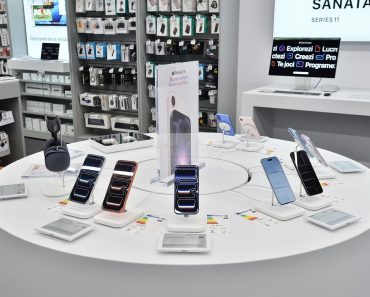 Shopping City Ploiești își extinde oferta de branduri și experiențe: Primul magazin iSTYLE din oraș s-a deschis în centrul comercial