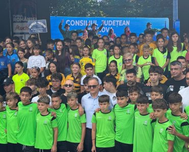 VIDEO: Virgil Nanu (CJ Prahova) a finanțat cu peste 2.4 milioane de lei ONG-urile din Prahova! VIDEO: Virgil Nanu (CJ Prahova) a finanțat cu peste 2.4 milioane de lei ONG-urile din Prahova!
