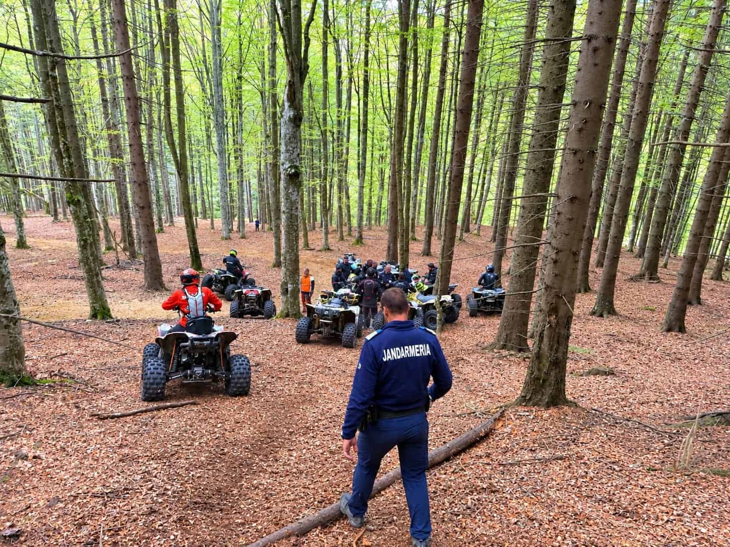 VIDEO: Jandarmii au amendat ATV-iștii care au intrat în zona protejată Valea Doftanei