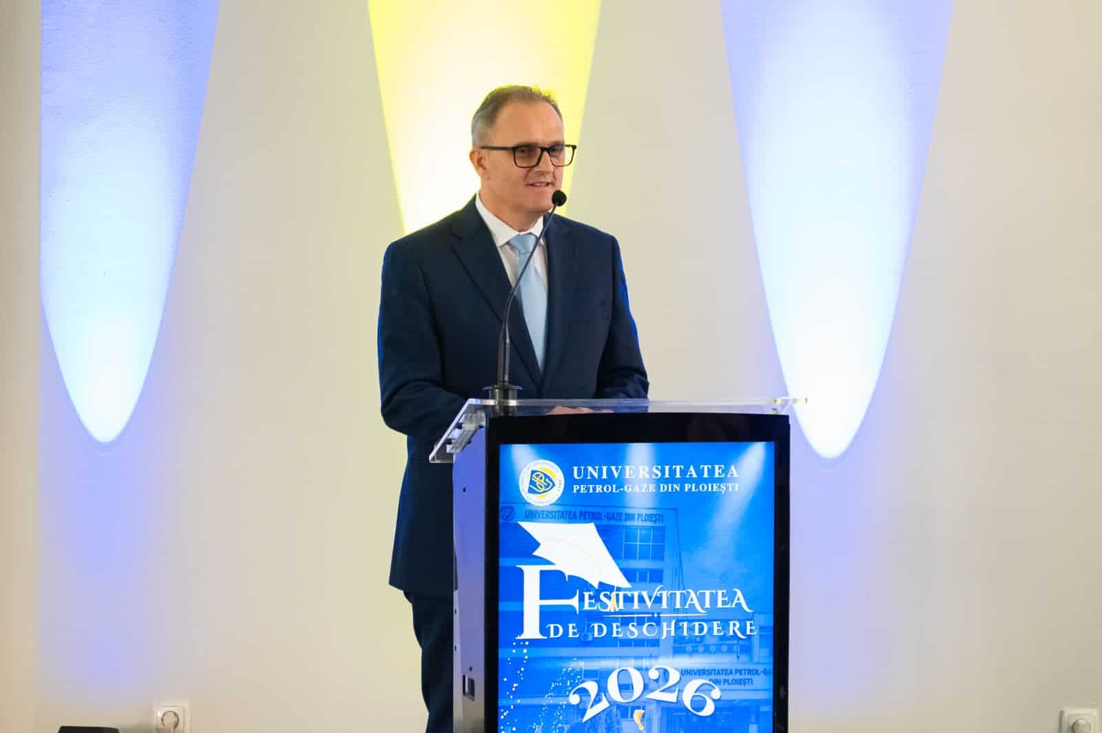 VIDEO: Virgil Nanu, la deschiderea anului universitar UPG: Prahova are nevoie de tineri bine pregătiți VIDEO: Virgil Nanu, la deschiderea anului universitar UPG: Prahova are nevoie de tineri bine pregătiți