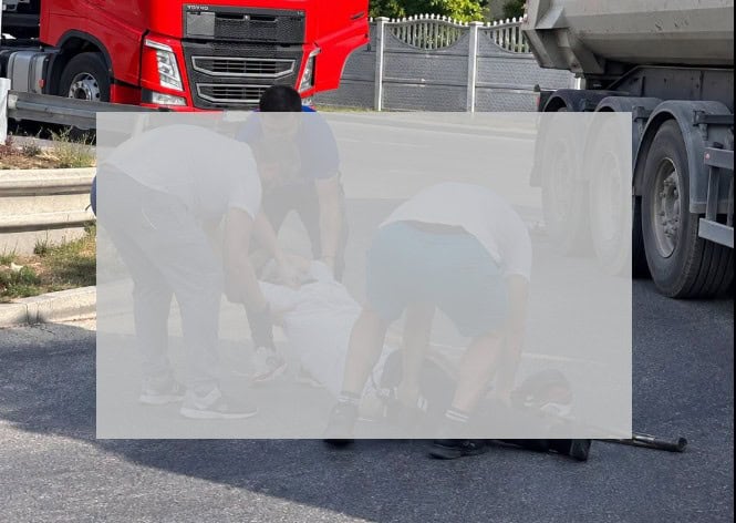 Un bărbat beat a fost lovit de o mașină la Boldești-Scăeni Un bărbat beat a fost lovit de o mașină la Boldești-Scăeni