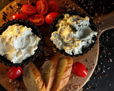 Cremă de brânză din iaurt grecesc – Rețeta simplă și delicioasă