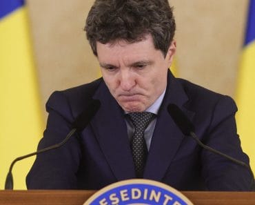 Este sau nu obligat Nicușor Dan să dizolve Parlamentul, după ce Mureșan n-a obținut 233 de voturi? Explicațiile foștilor judecători CCR