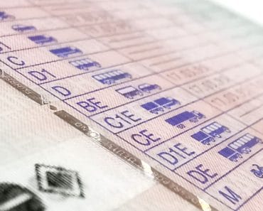 Peste 100 de permise de conducere anulate, achitări și prescrieri, după un dosar de fraudă la examen. Metoda folosită de instructori