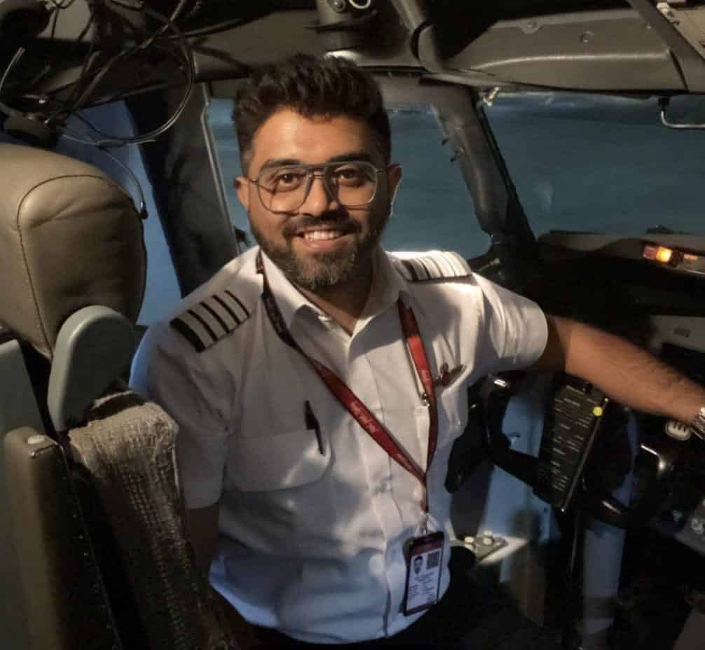 Cine este pilotul care a evitat o posibilă tragedie la bordul unui avion Flydubai. A fost atacat de copilot Cine este pilotul care a evitat o posibilă tragedie la bordul unui avion Flydubai. A fost atacat de copilot