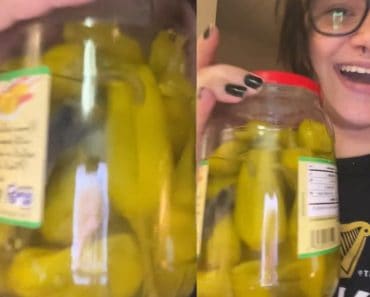 Ce a găsit o femeie într-un borcan cu murături. Produsul a fost retras de la vânzare după ce imaginile au devenit virale Ce a găsit o femeie într-un borcan cu murături. Produsul a fost retras de la vânzare după ce imaginile au devenit virale