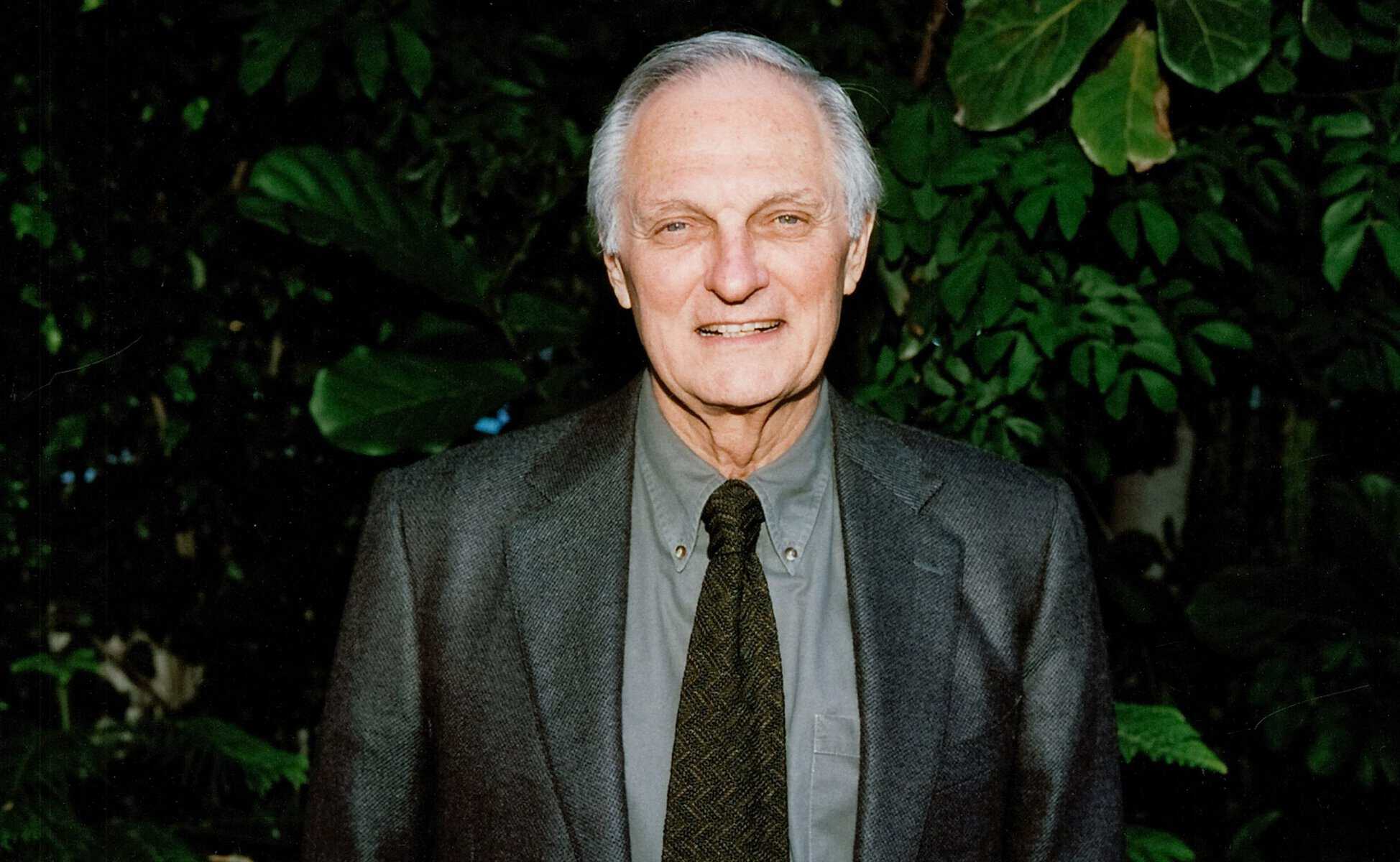Și-a atacat soția în somn! Alan Alda, din „M*A*S*H”, spune că acesta a fost primul simptom al Parkinson-ului