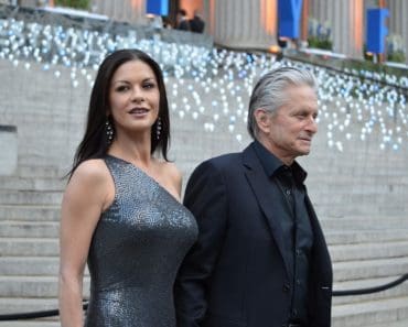 Catherine Zeta-Jones a pus piciorul în prag cu Michael Douglas! Ce i-a cerut actorului înainte să fie oficial împreună: „Continui cu ele sau cu mine”