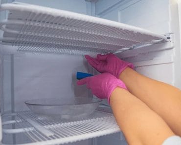 La cât timp trebuie dezghețat frigiderul clasic și cel „no frost”. Află care sunt semnele și cum să pricedezi corect La cât timp trebuie dezghețat frigiderul clasic și cel „no frost”. Află care sunt semnele și cum să pricedezi corect