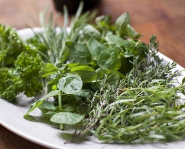 Planta aromatică pe care nutriționiștii o recomandă pentru reducerea riscului de cancer. Se găsește în orice bucătărie