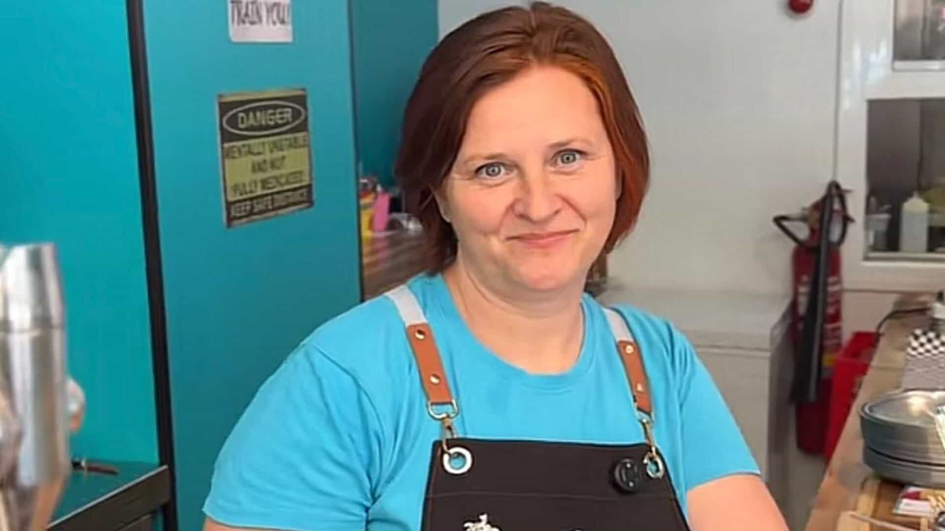 O româncă din Spania a dat lovitura în Zaragoza. Fenomenul „Plaxinta” a adunat mii de clienți: „Suntem uimiți” O româncă din Spania a dat lovitura în Zaragoza. Fenomenul „Plaxinta” a adunat mii de clienți: „Suntem uimiți”