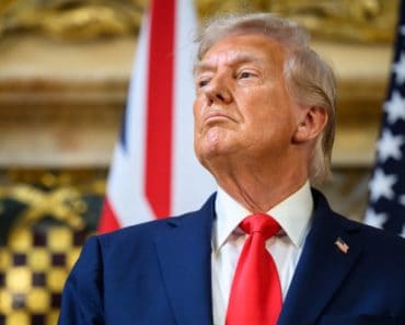 Donald Trump vrea să redenumească Oceanul Pacific (sau Atlantic) „Oceanul Trump” sau „Oceanul Americilor”