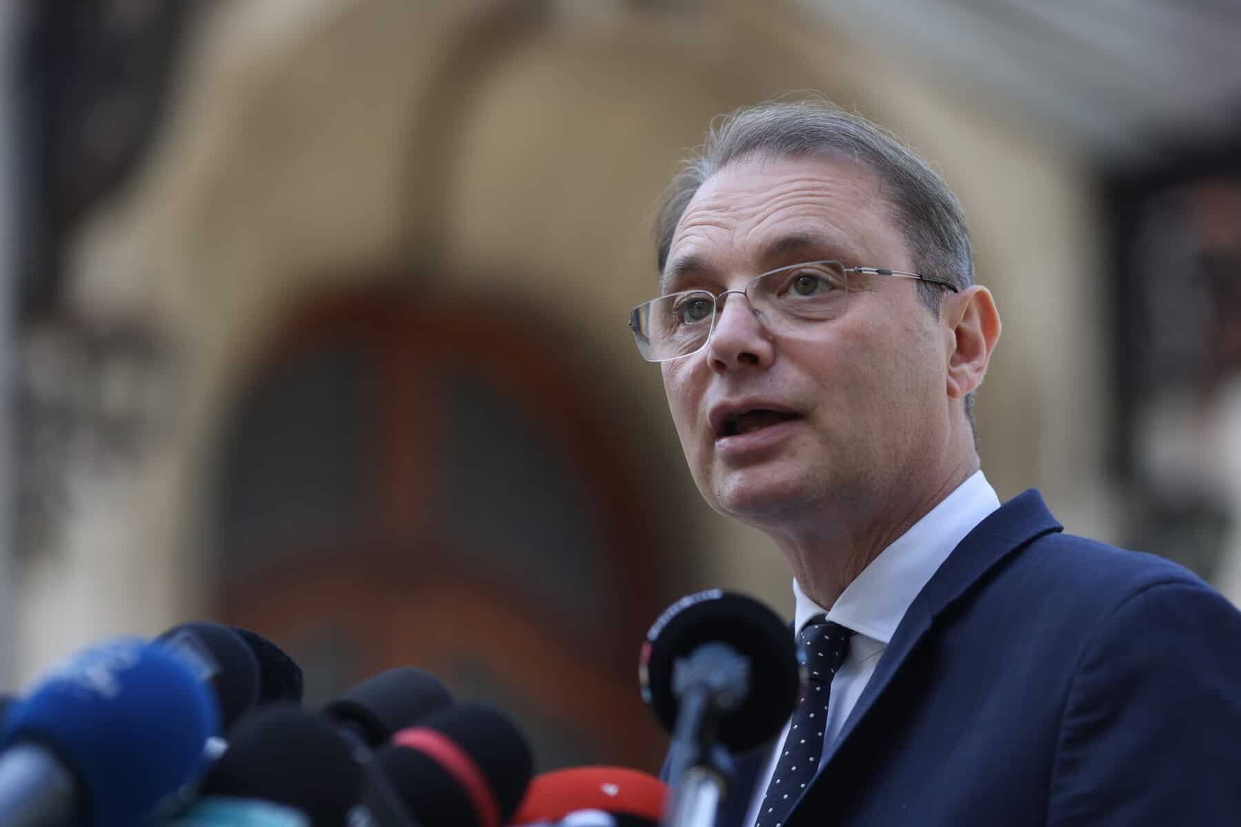 Surse: PSD intră la guvernare alături de miniștri tehnocrați propuși de Nicușor Dan. PNL și UDMR ar urma să voteze Guvernul Niculescu Surse: PSD intră la guvernare alături de miniștri tehnocrați propuși de Nicușor Dan. PNL și UDMR ar urma să voteze Guvernul Niculescu
