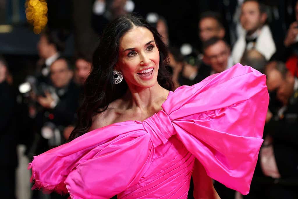 Demi Moore, fără strop de machiaj la 63 de ani. Fanii au reacționat imediat: „Ce vrăjitorie este asta?!” Demi Moore, fără strop de machiaj la 63 de ani. Fanii au reacționat imediat: „Ce vrăjitorie este asta?!”