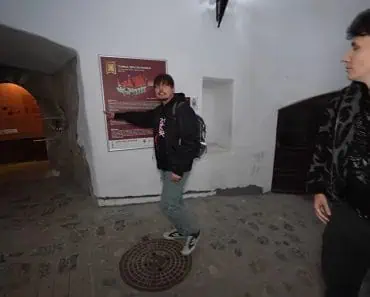 Noapte de groază la Castelul Corvinilor! Doi youtuberi americani, singuri în fortăreață. Ce au încercat să descopere