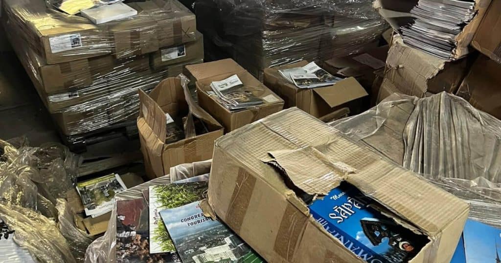 Darău a cerut sesizarea DNA după ce a descoperit că statul a plătit milioane de lei pentru albume turistice care n-au ajuns la minister
