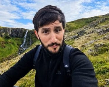 Ce spune un tânăr despre condițiile de muncă din Islanda. Orele suplimentare sunt plătite cu un spor de 90%