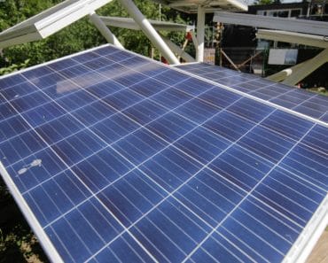Prosumatorii, îndemnați să nu mai vândă ieftin energia către furnizori: „Dacă nu este plătită corect, o păstrăm și o consumăm”