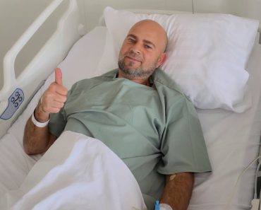 Cosmin Seleși, pe patul de spital! Prezentatorul TV a trecut printr-o operație dificilă. Ce le-a transmis fanilor Cosmin Seleși, pe patul de spital! Prezentatorul TV a trecut printr-o operație dificilă. Ce le-a transmis fanilor