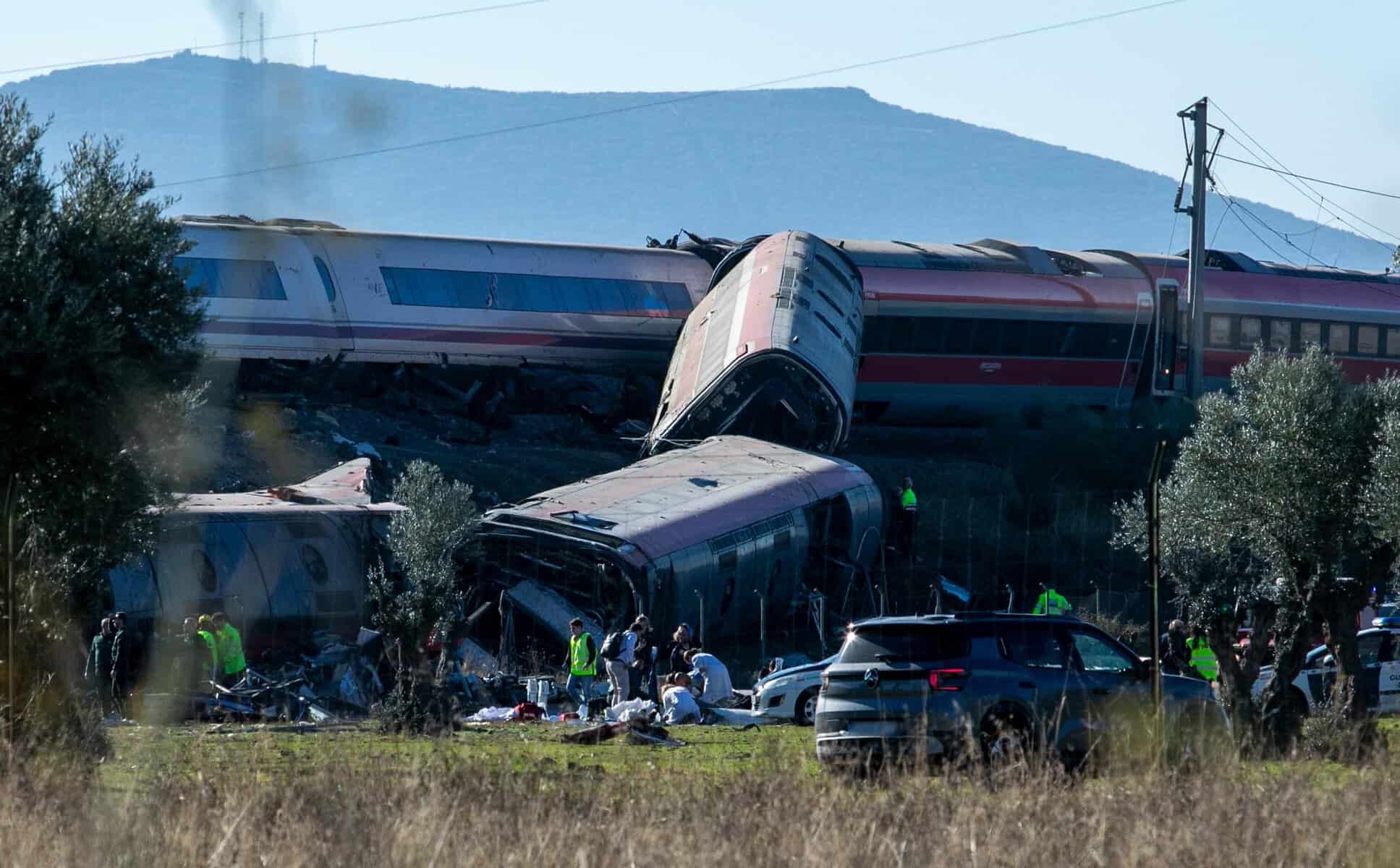 Catastrofă feroviară în Spania: 68 de morți după ciocnirea a două trenuri de mare viteză. Trei zile de doliu național