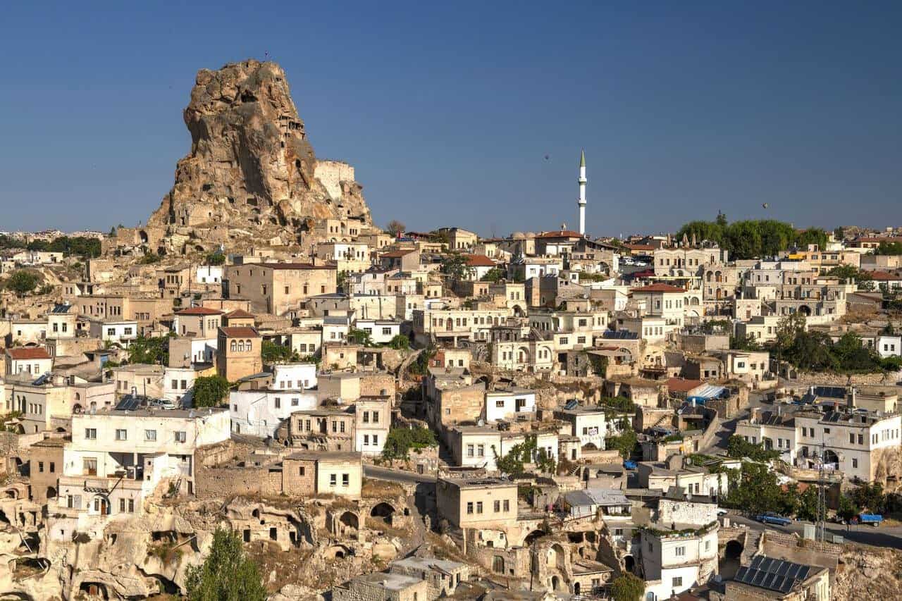 Tragedie în Cappadocia, după prăbușirea unor formațiuni stâncoase. Trei persoane au murit, iar alte cinci au fost rănite Tragedie în Cappadocia, după prăbușirea unor formațiuni stâncoase. Trei persoane au murit, iar alte cinci au fost rănite