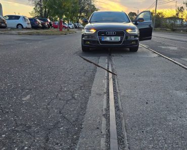 Bucată de fier ieșită din șina de tramvai, pericol pentru șoferii din Ploiești Bucată de fier ieșită din șina de tramvai, pericol pentru șoferii din Ploiești
